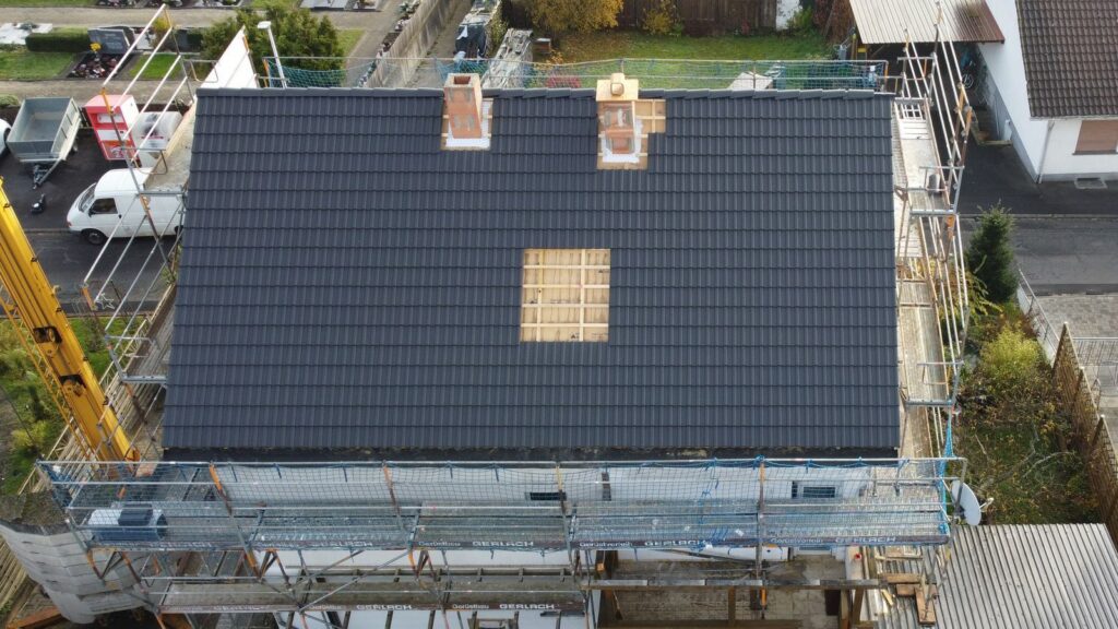Aufstockung Wohngebäude mit Dachflächenfenstern – Zimmerei & Holzbau Seitz im Spessart