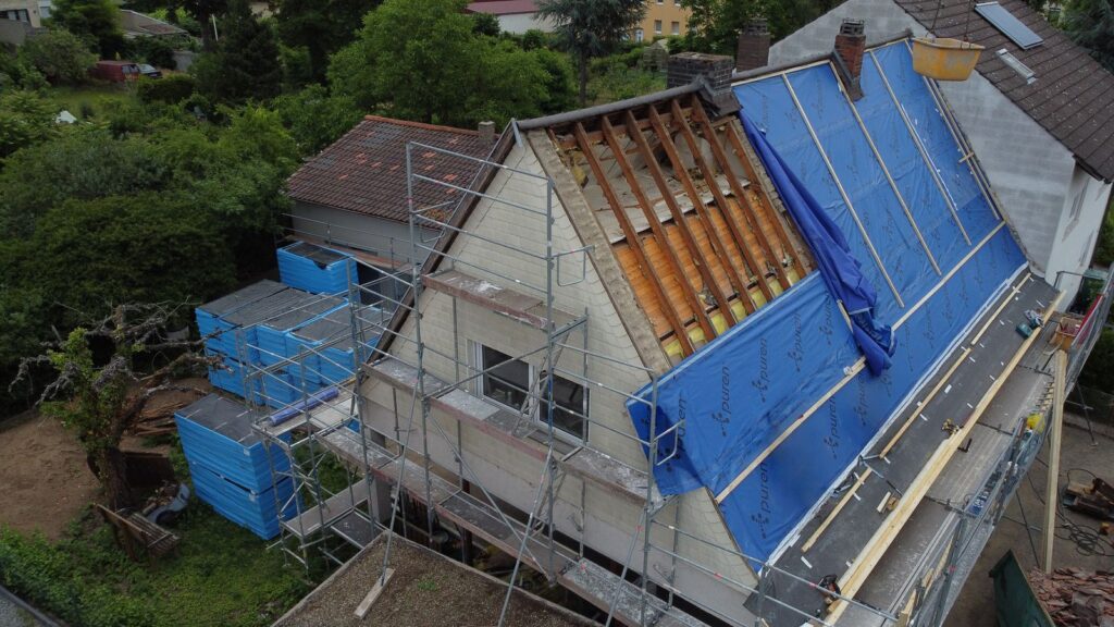 Energetische Dachsanierung mit neuer Gaube – Zimmerei & Holzbau Seitz im Spessart