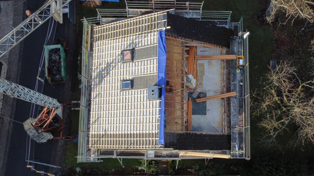 Energetische Dachsanierung mit großer Dachgaube – Zimmerei & Holzbau Seitz im Spessart