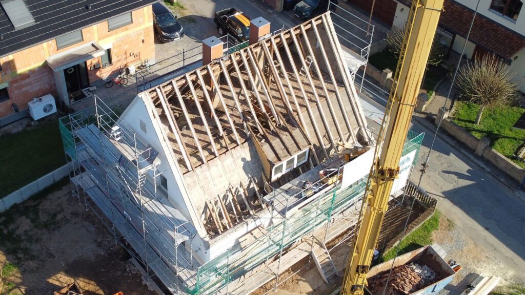 Energetische Dachsanierung mit Holzfassade – Zimmerei & Holzbau Seitz im Spessart
