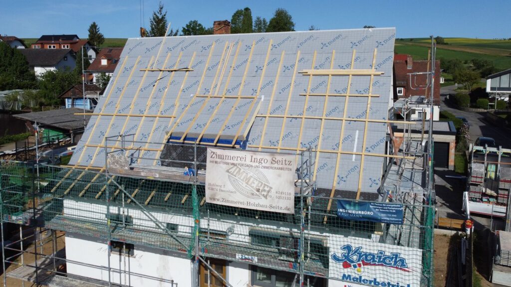 Energetische Dachsanierung mit Holzfassade – Zimmerei & Holzbau Seitz im Spessart