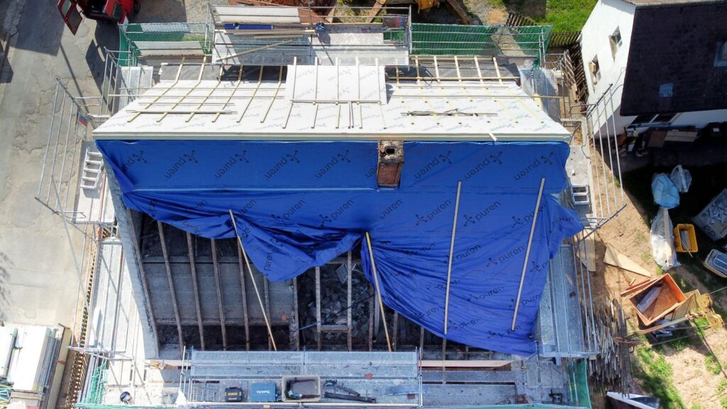 Energetische Dachsanierung mit Holzfassade – Zimmerei & Holzbau Seitz im Spessart
