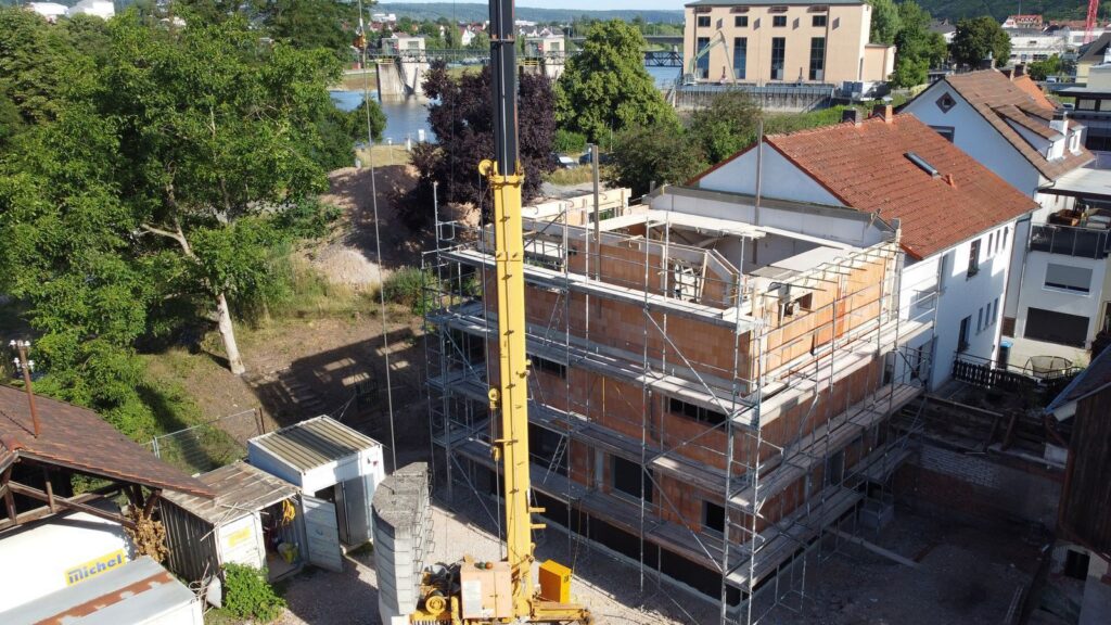 Neubau Doppelhaushälfte mit Satteldach – Zimmerei & Holzbau Seitz im Spessart