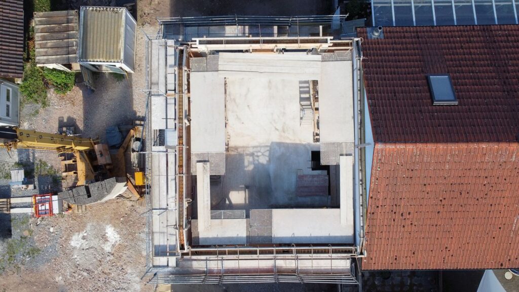 Neubau Doppelhaushälfte mit Satteldach – Zimmerei & Holzbau Seitz im Spessart