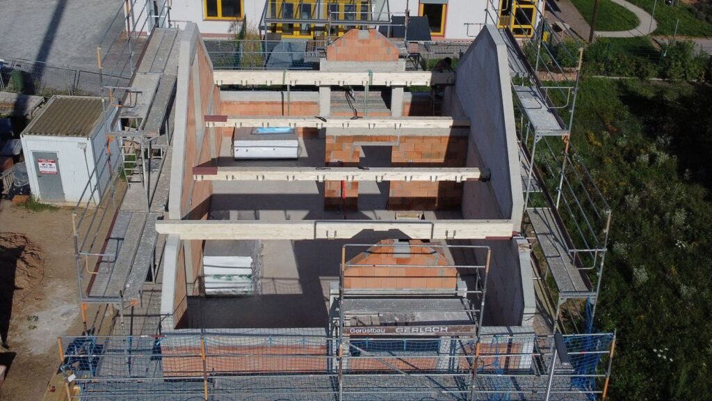 Neubau Doppelhaushälften mit Satteldachgauben – Zimmerei & Holzbau Seitz im Spessart