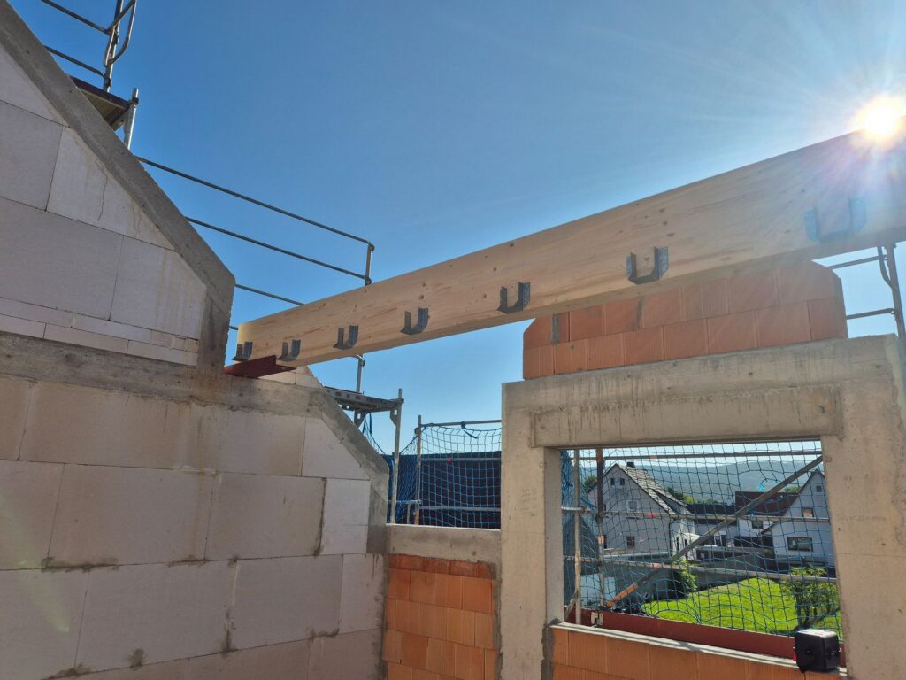 Neubau Doppelhaushälften mit Satteldachgauben – Zimmerei & Holzbau Seitz im Spessart