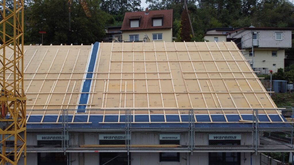 Neubau Mehrparteienhaus mit Satteldach – Zimmerei & Holzbau Seitz im Spessart