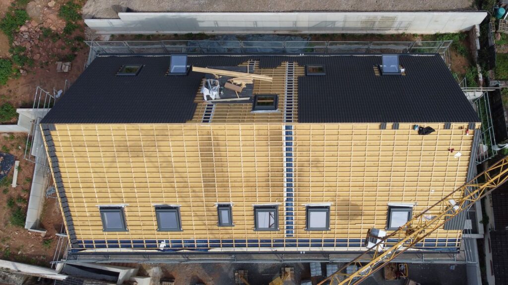 Neubau Mehrparteienhaus mit Satteldach – Zimmerei & Holzbau Seitz im Spessart
